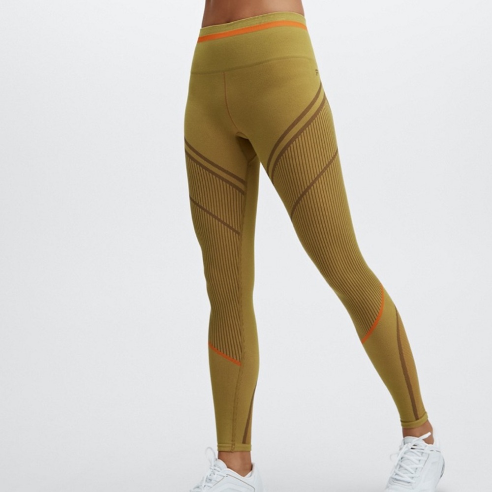 Fabletics‎ Leggings Women Medium Sweater Knit High-Waisted Seamless Jacquard